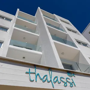 Costantiana Beach Aparthotel Larnaca