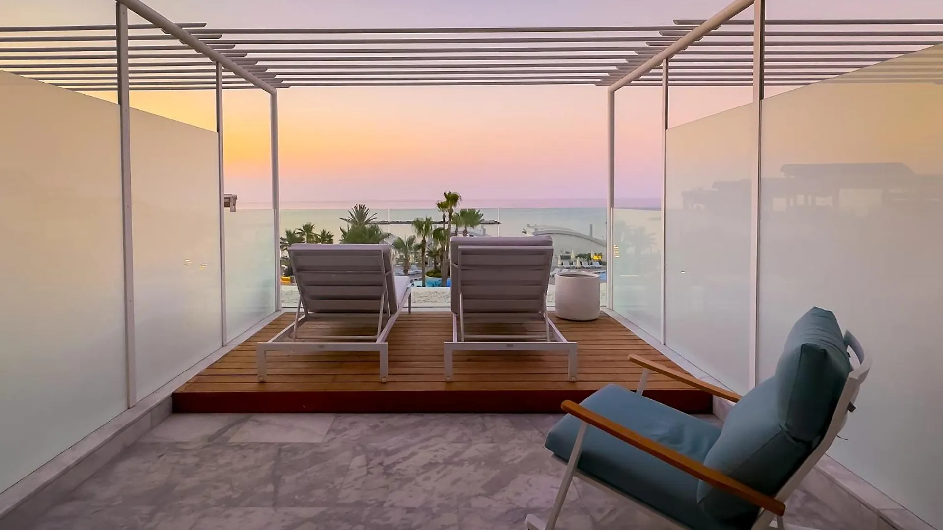 Radisson Beach Resort Larnaca