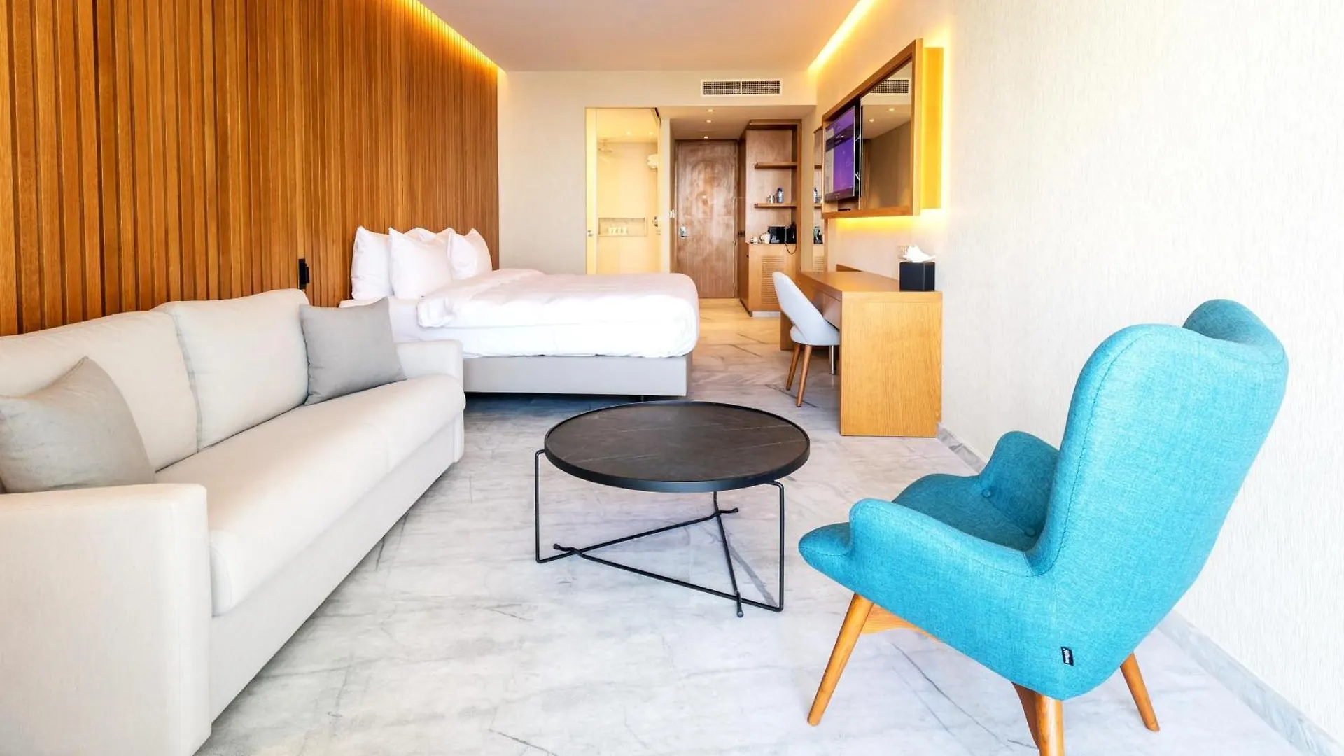 Radisson Beach Resort Larnaca