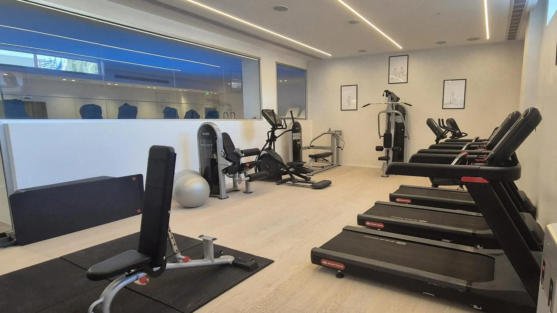 Radisson Beach Resort לרנקה